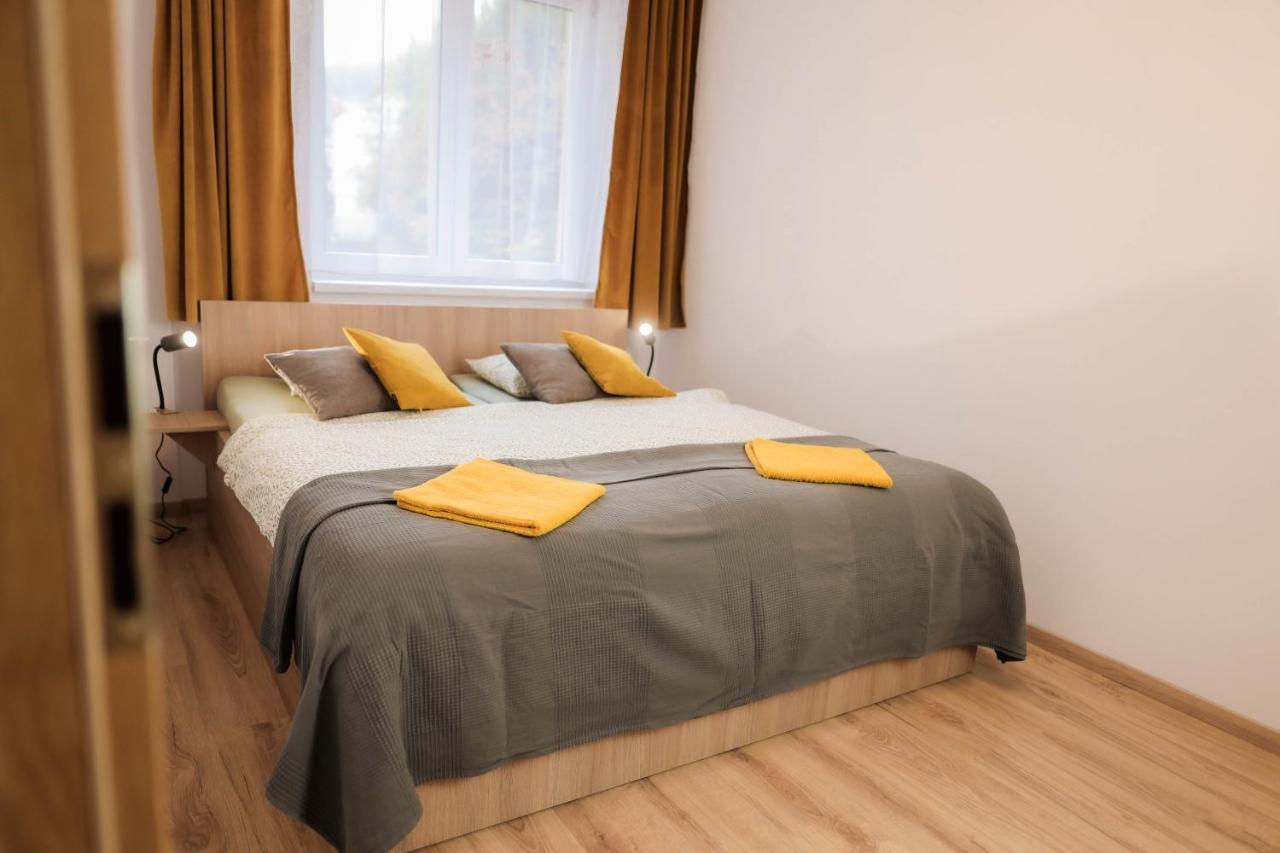 Apartman 4 - Rezidence K Lanovce ヤーヒモフ エクステリア 写真