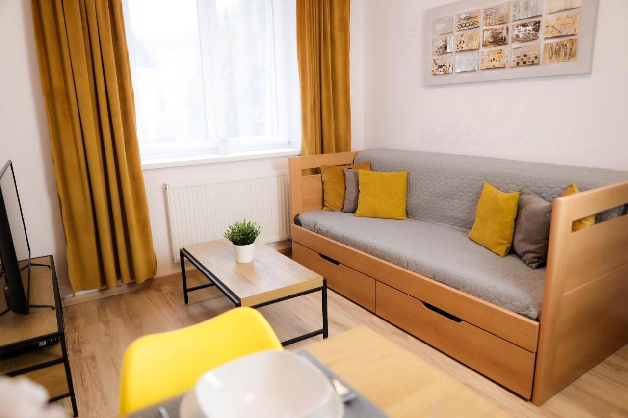 Apartman 4 - Rezidence K Lanovce ヤーヒモフ エクステリア 写真