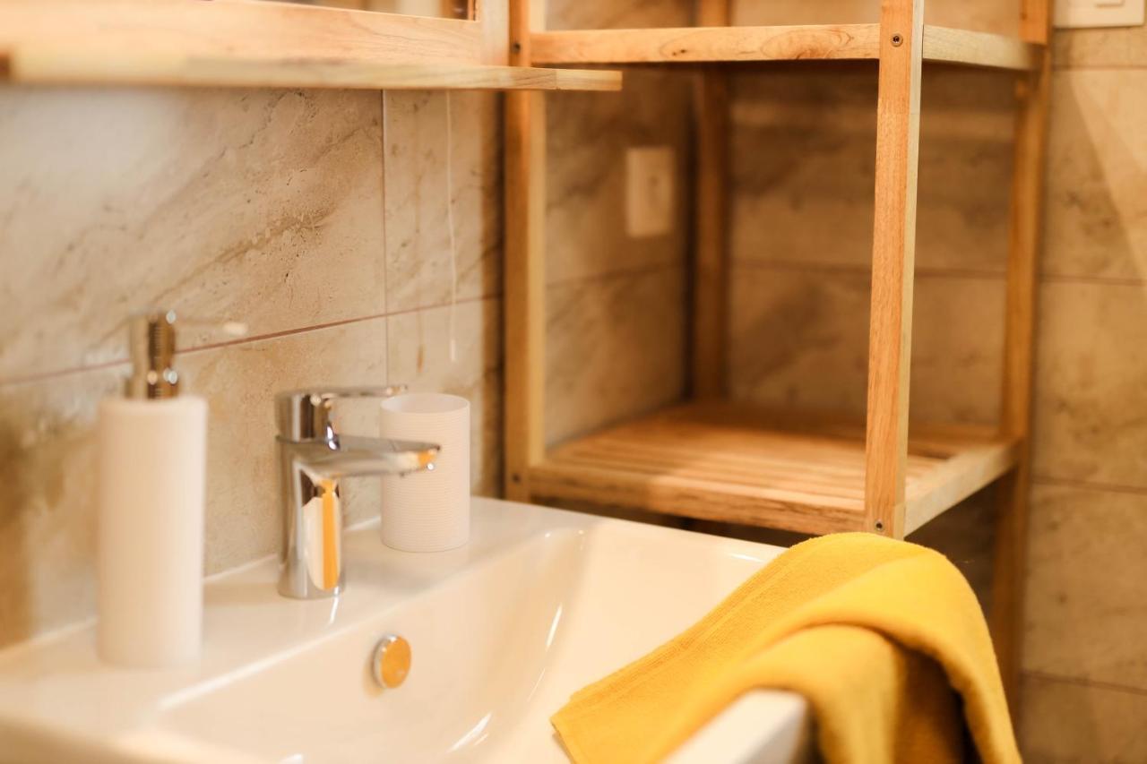 Apartman 4 - Rezidence K Lanovce ヤーヒモフ エクステリア 写真