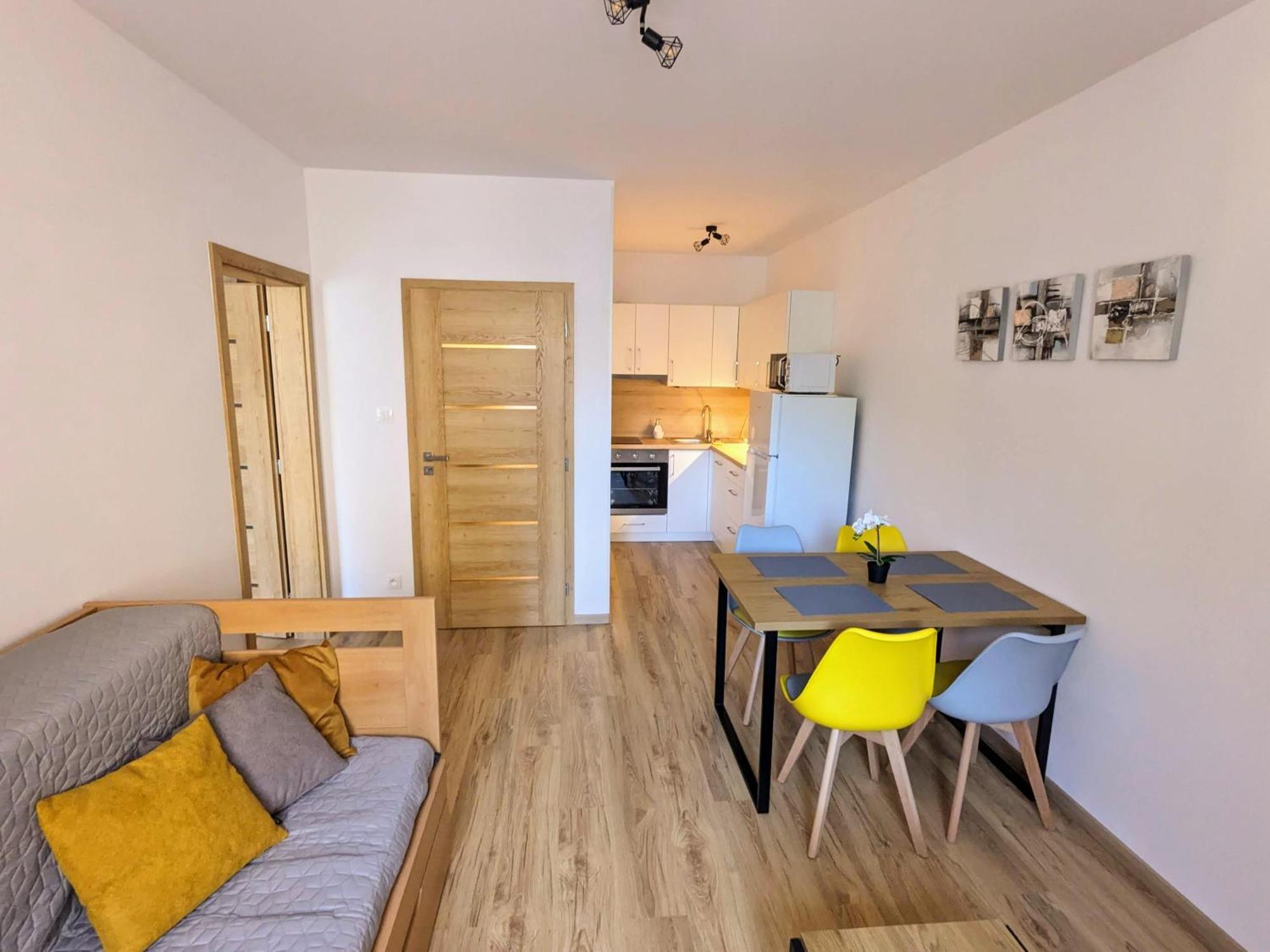 Apartman 4 - Rezidence K Lanovce ヤーヒモフ エクステリア 写真