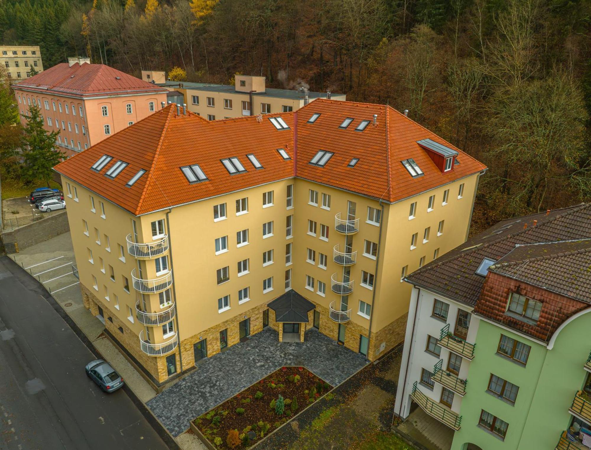 Apartman 4 - Rezidence K Lanovce ヤーヒモフ エクステリア 写真