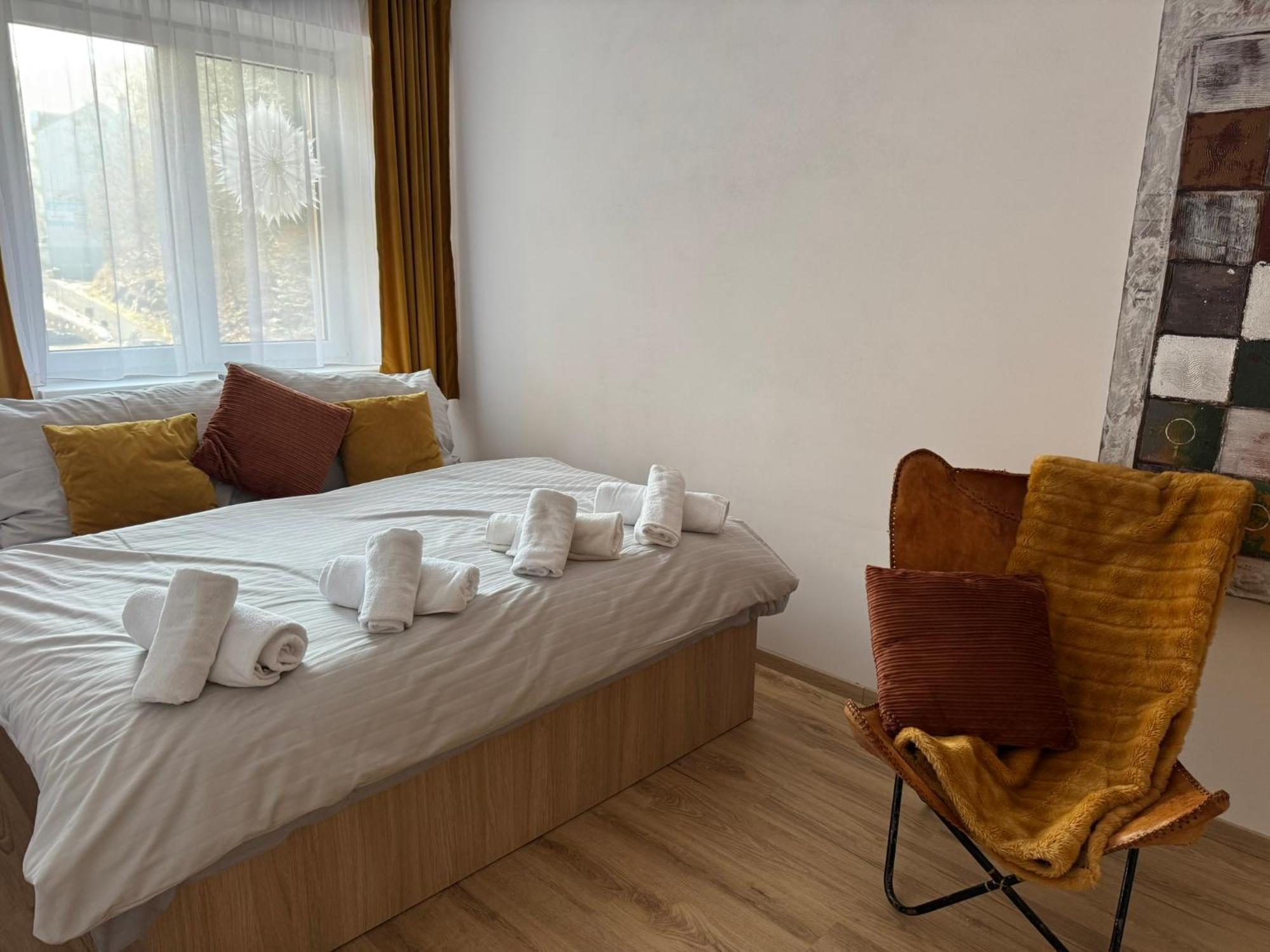 Apartman 4 - Rezidence K Lanovce ヤーヒモフ エクステリア 写真