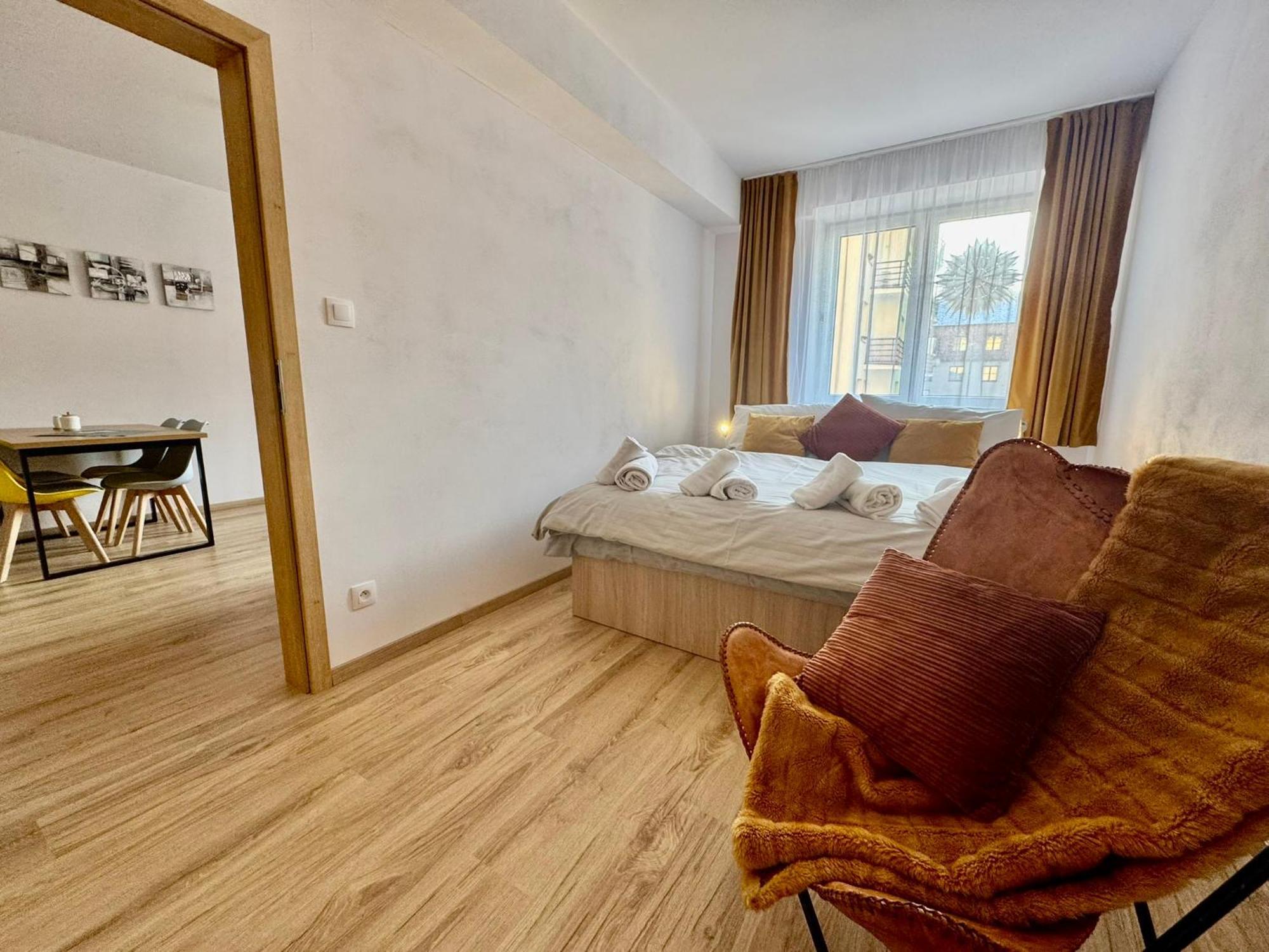 Apartman 4 - Rezidence K Lanovce ヤーヒモフ エクステリア 写真