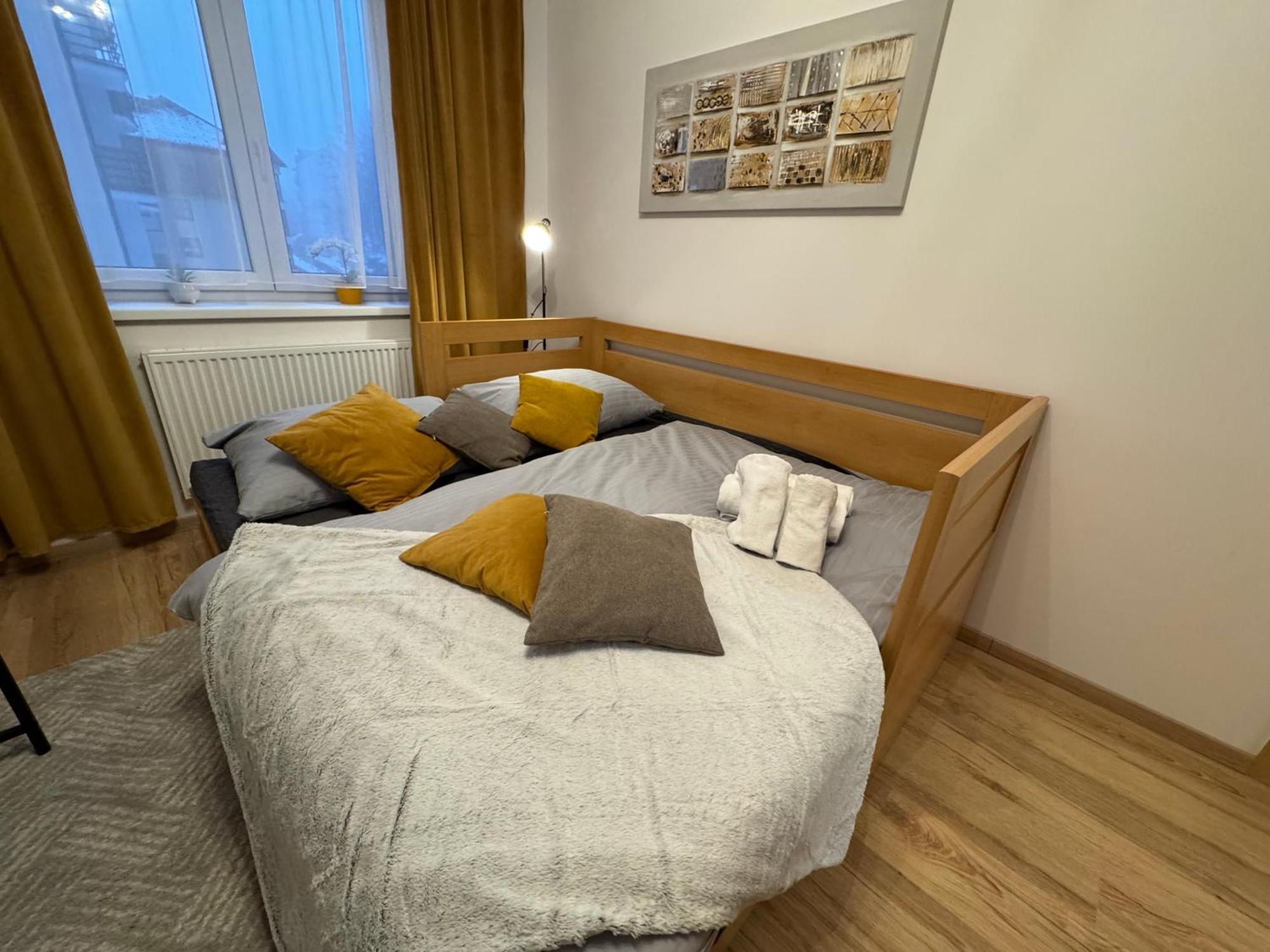Apartman 4 - Rezidence K Lanovce ヤーヒモフ エクステリア 写真